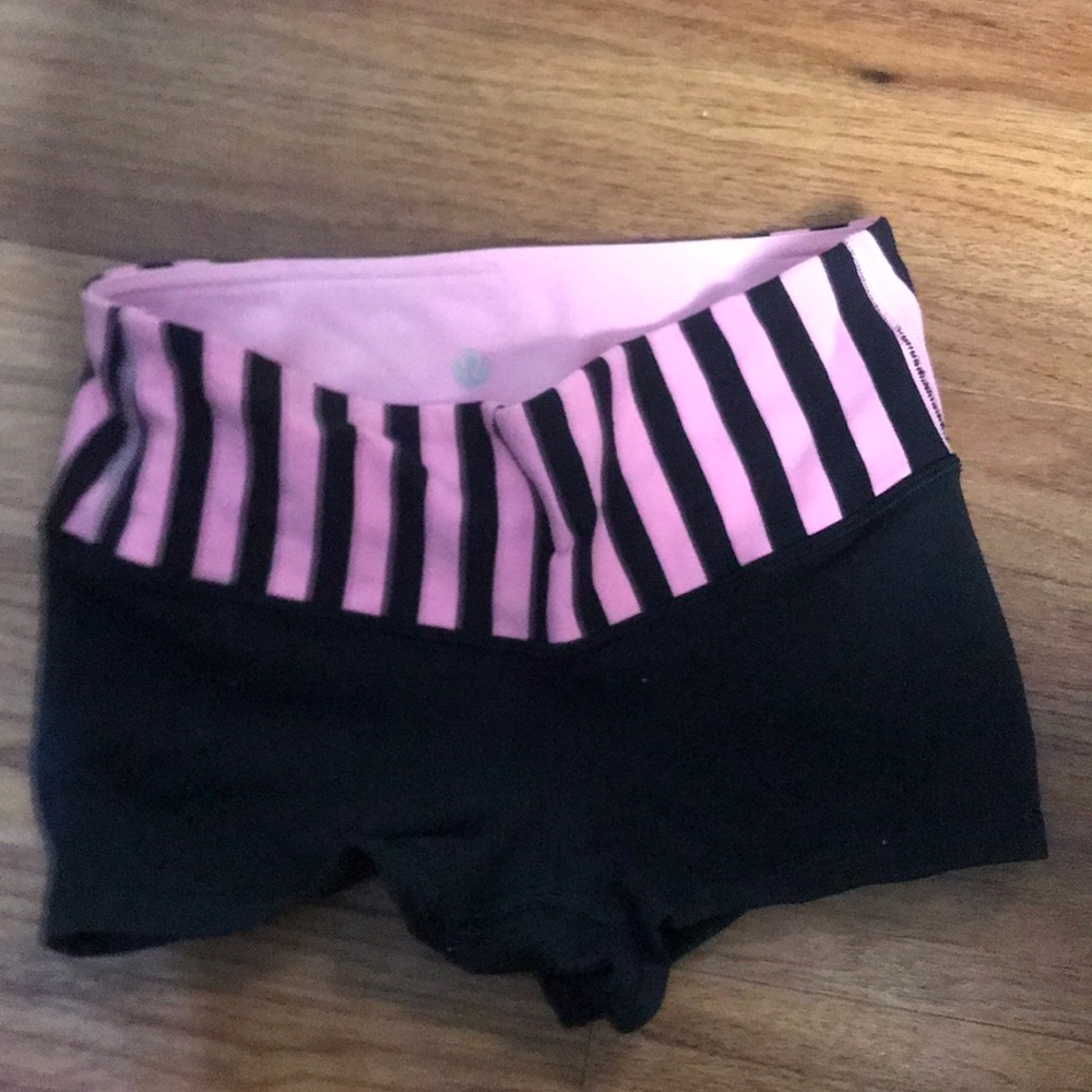 Lululemon reversible skin tight shorts.